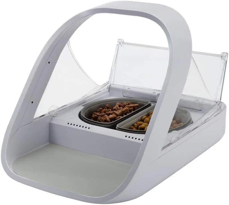 Sure PetCare | Distributeur de Nourriture Connect à Puce électronique SureFeed, Compatible avec Les médaillons d'identification par radiofréquence, contrôle par Application Mobile, Blanc