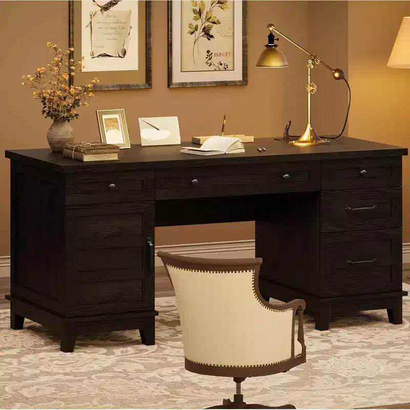 Bureau de direction de 152 cm avec tiroirs, bureau d'ordinateur avec station de charge, bureau d'écriture en bois pour étude, table de conférence pour salon