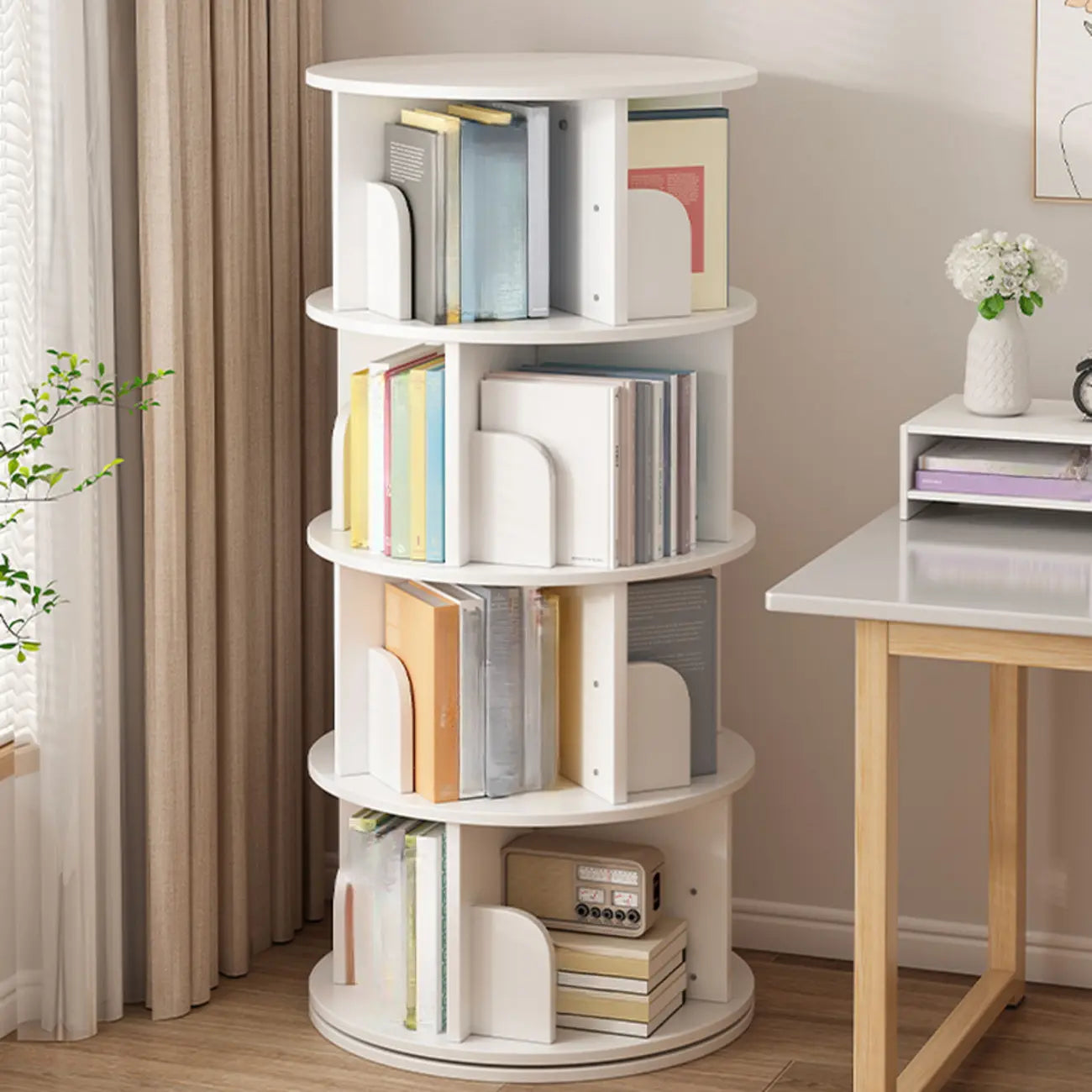 Bibliothèque cylindrique en bois brun à dos ouvert et rotative