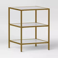 Table d'appoint en faux marbre et métal doré - Threshold™ : Cadre en laiton brossé, Présentoir carré à 3 niveaux