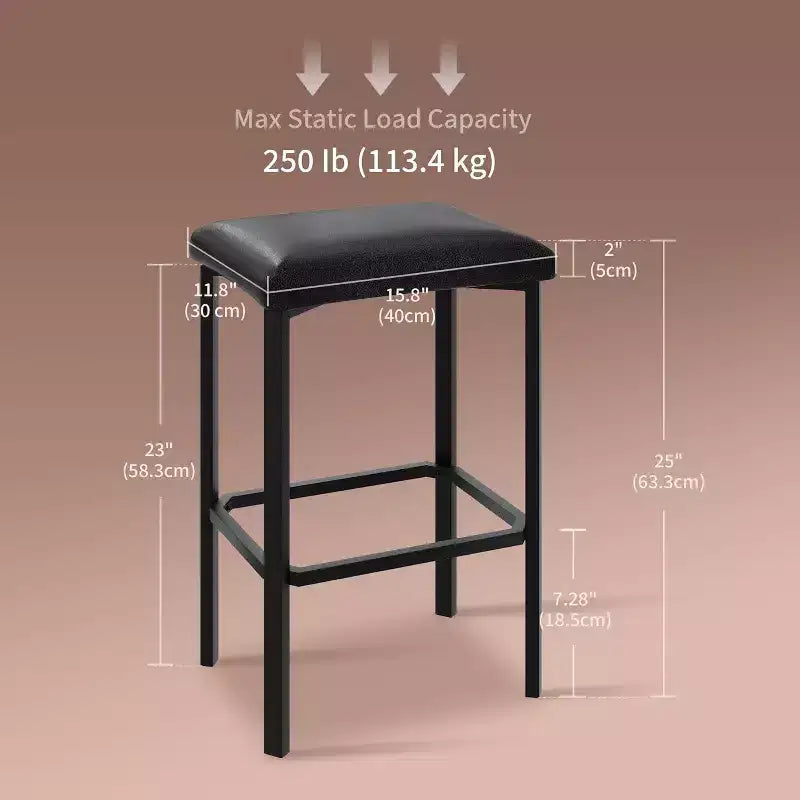 Lot de 2 tabourets de bar de 61 cm, sièges en cuir synthétique avec rembourrage épais et repose-pieds, cadre en métal moderne avec pieds réglables pour îlot de cuisine, comptoir de bar