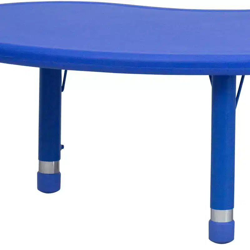Table d'activités réglable en hauteur en plastique demi-lune Emma et Oliver 35 po larg. x 65 po long.