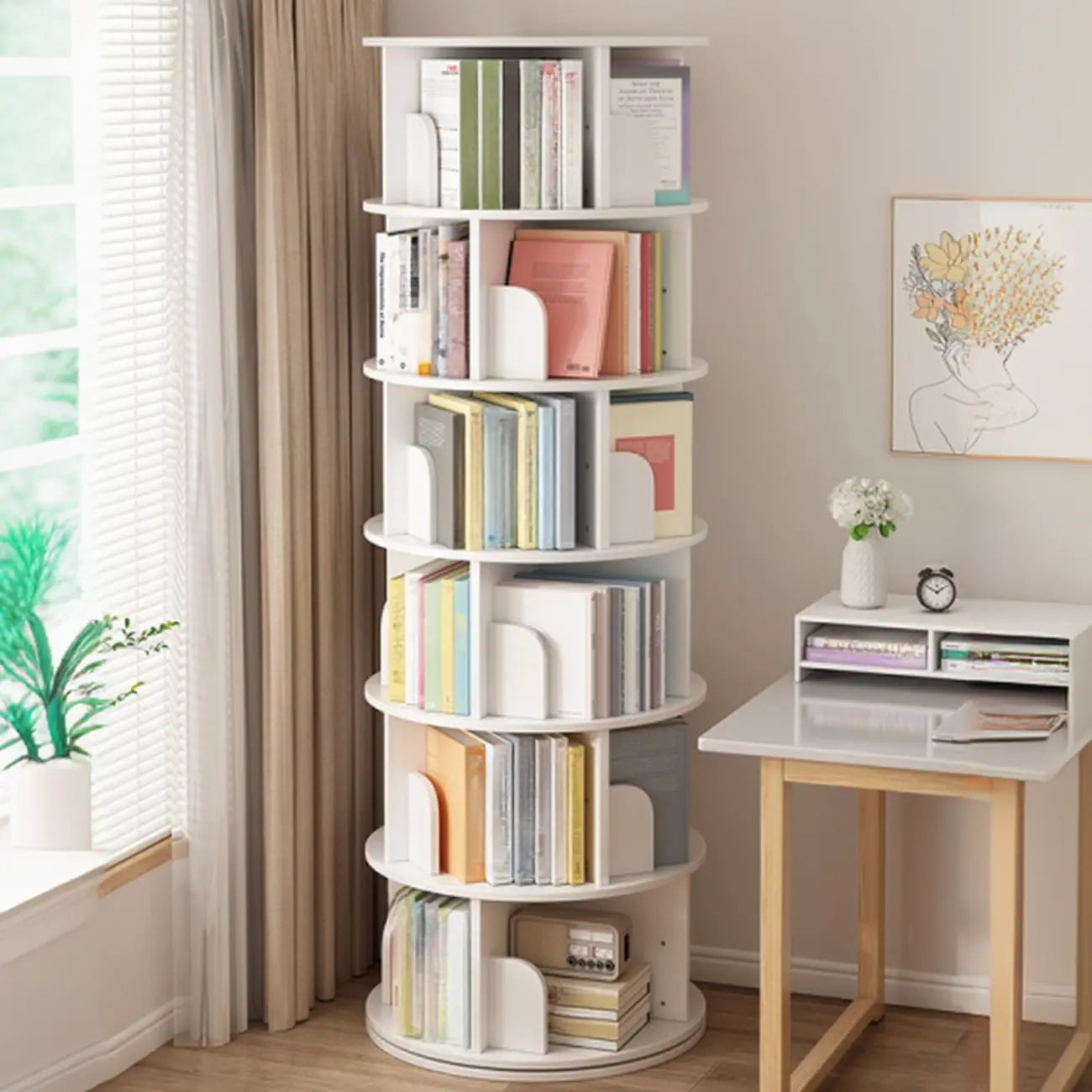 Bibliothèque cylindrique en bois brun à dos ouvert et rotative
